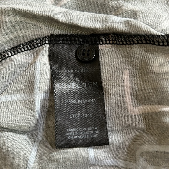 Level Ten Design 80’s inspired Black Rayon button front shirt Geometric Large - Picture 10 of 11